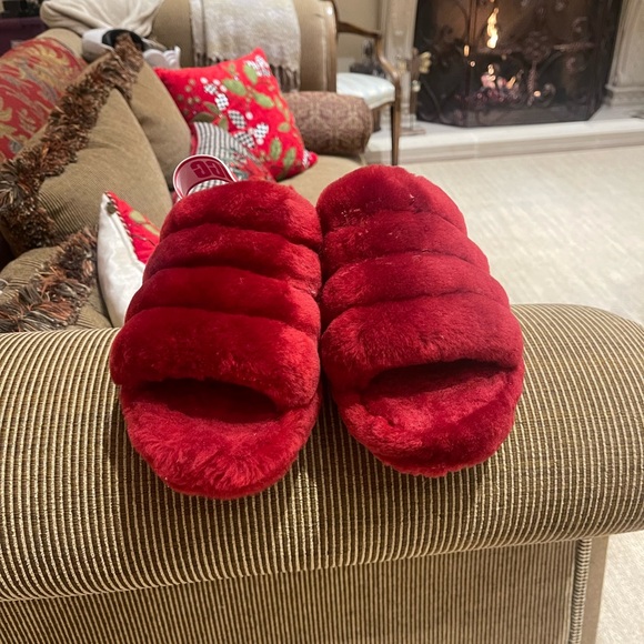 Ugg slippers size 8 - Picture 5 of 6